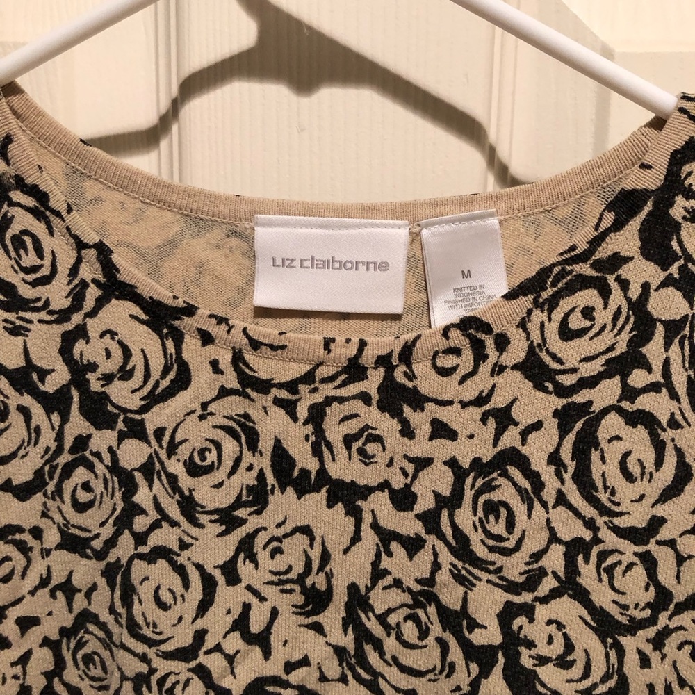 Liz Claiborne stretch knit top